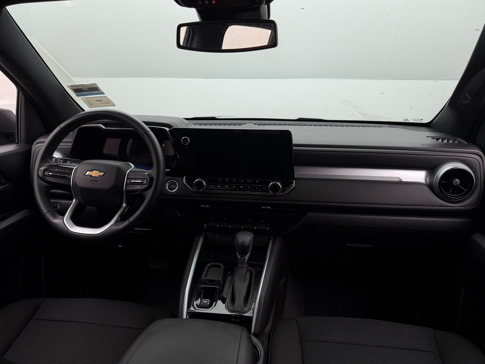 Thumbnail: 2024 Chevrolet Colorado - 3