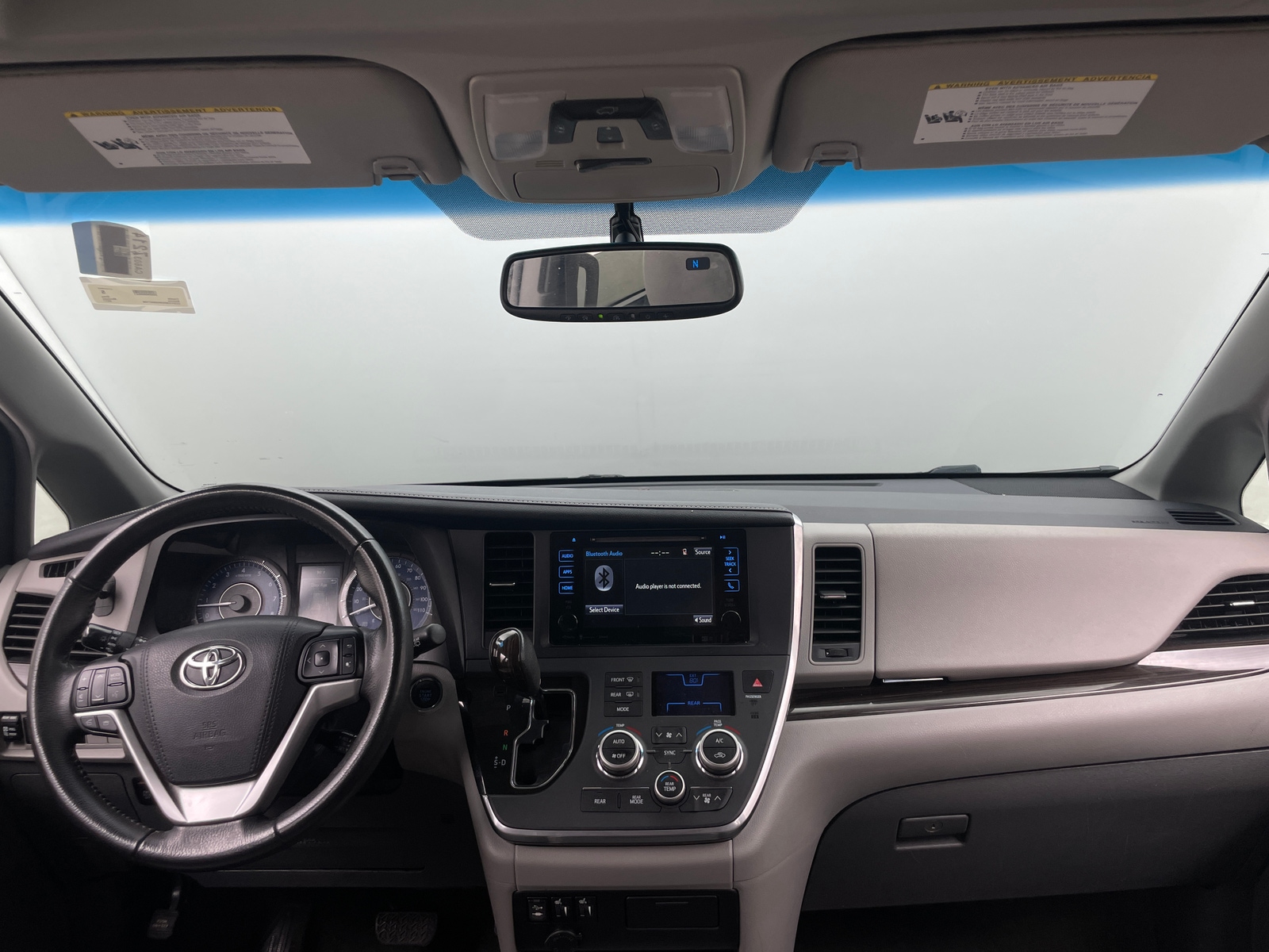 Thumbnail: 2017 Toyota Sienna - 2