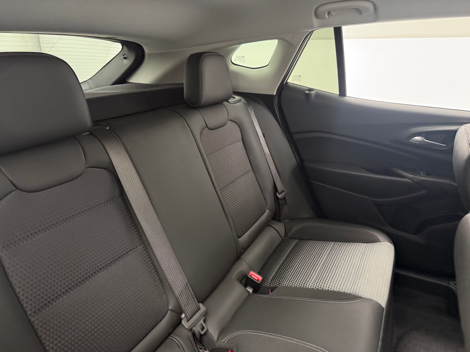 Thumbnail: 2025 Chevrolet Trax - 5