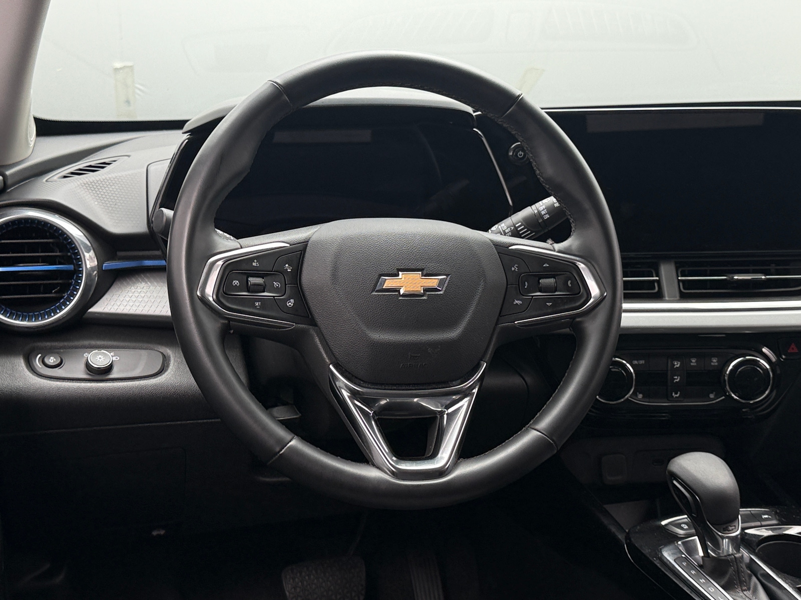 Thumbnail: 2025 Chevrolet Trax - 4