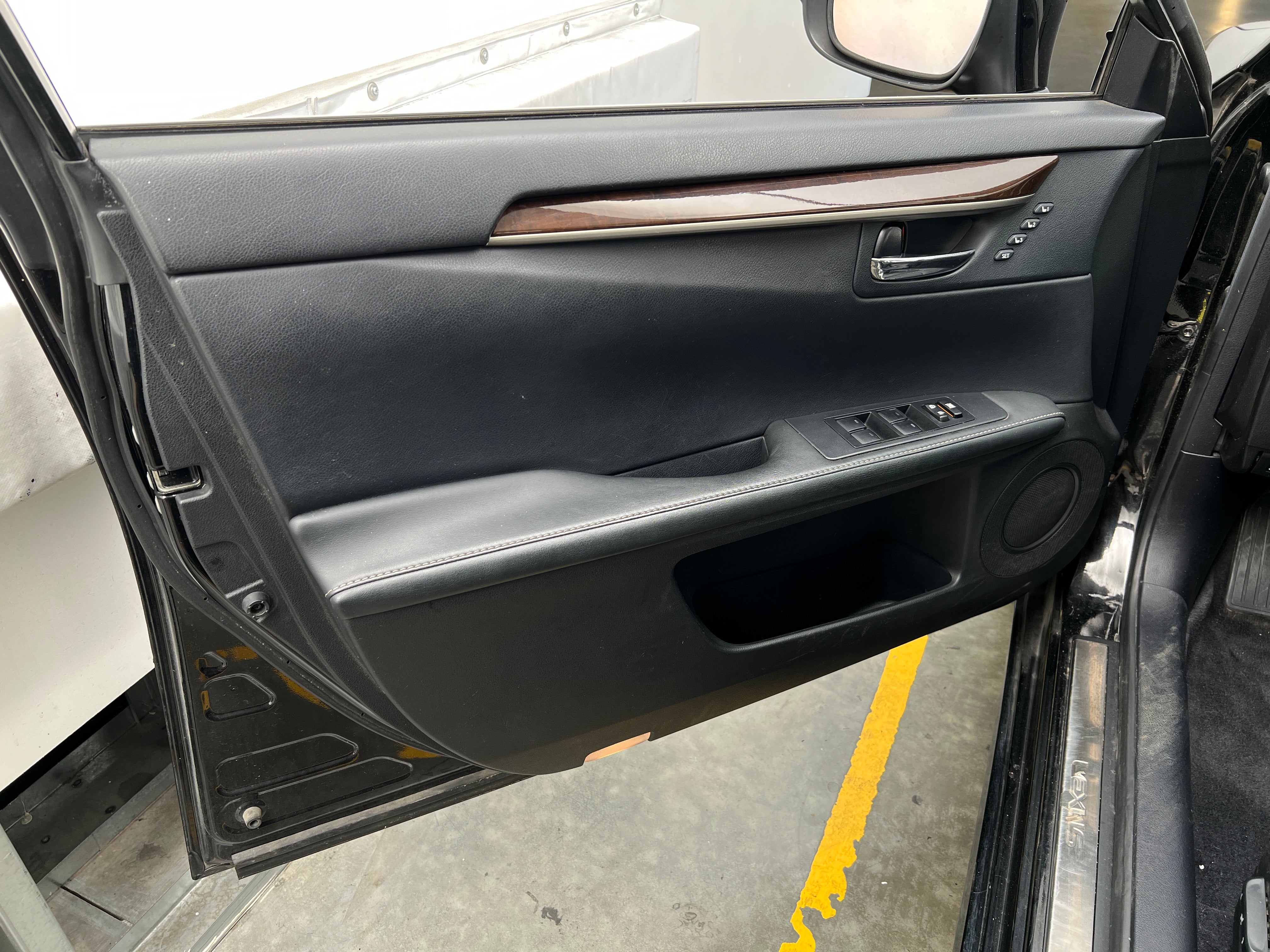 Used 2014 Lexus ES 350 with VIN JTHBK1GG1E2138409 for sale in Pewaukee, WI