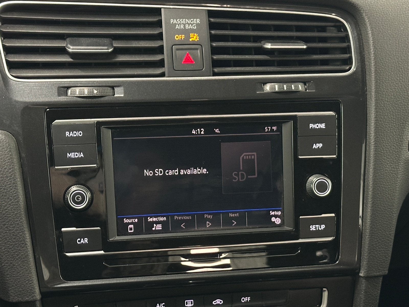 Thumbnail: 2019 Volkswagen Golf - 4