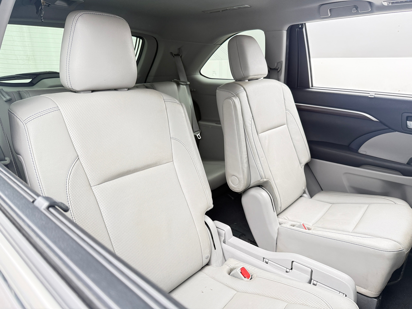 Thumbnail: 2016 Toyota Highlander - 5