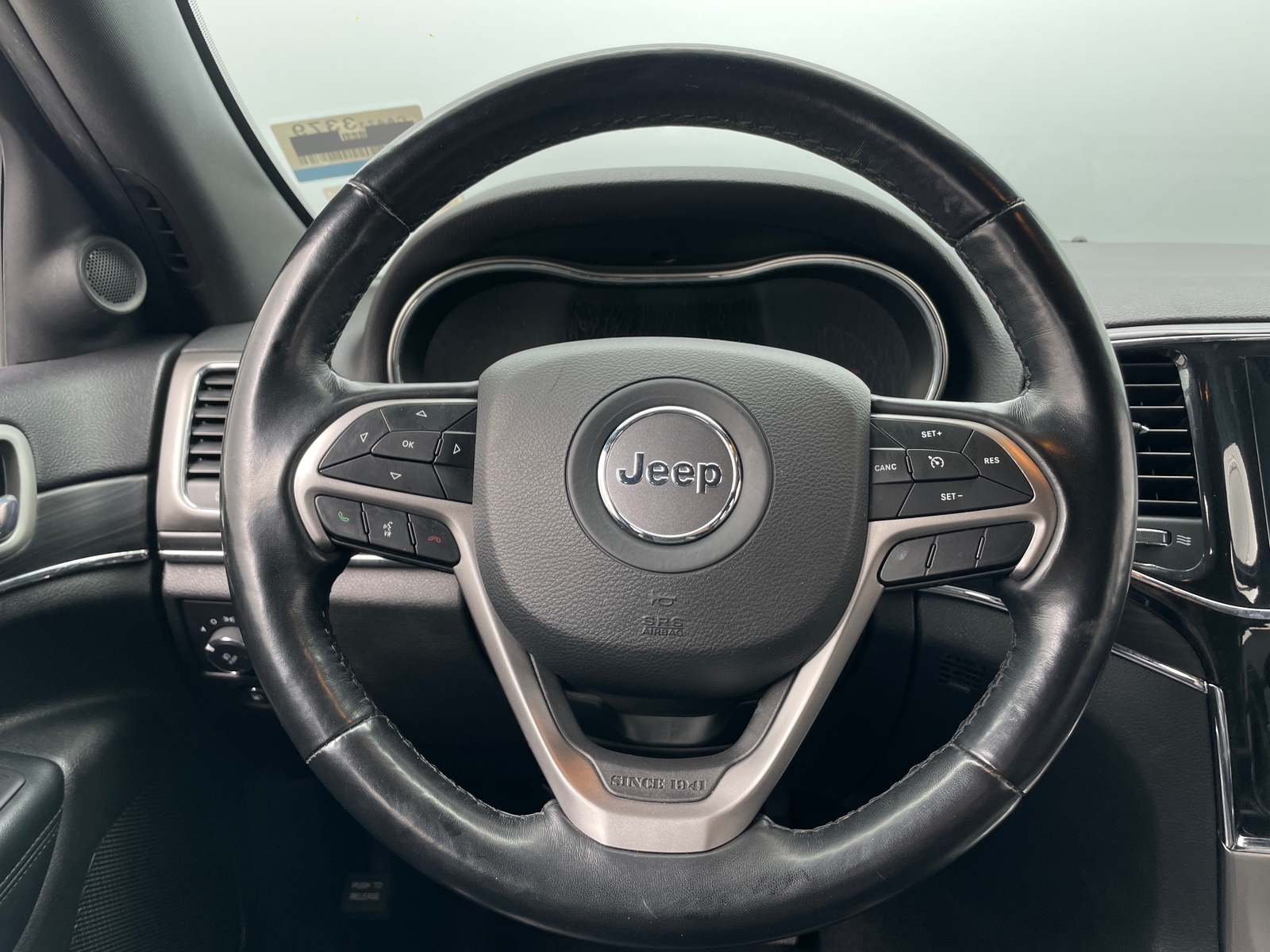 Thumbnail: 2021 Jeep Grand Cherokee - 4