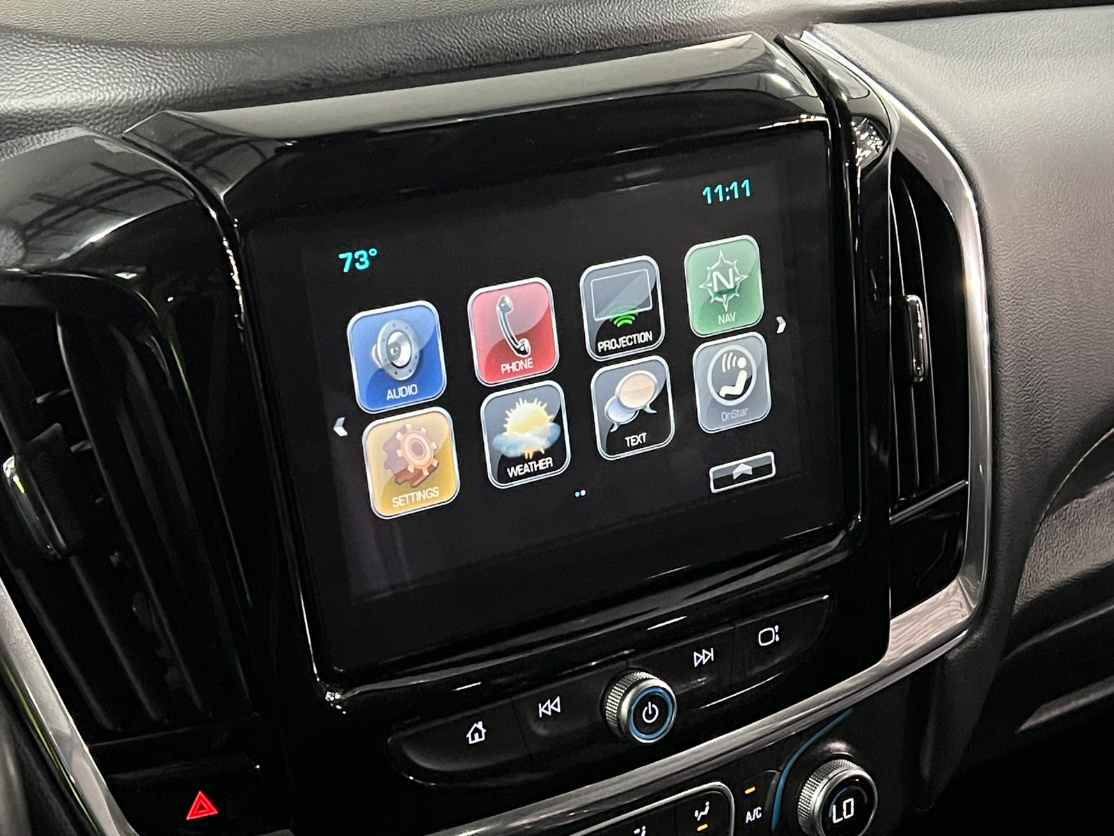 Thumbnail: 2018 Chevrolet Traverse - 3