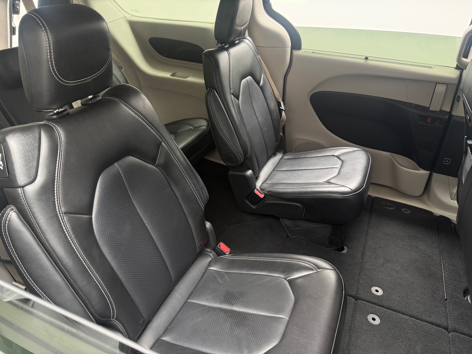 Thumbnail: 2024 Chrysler Pacifica - 5
