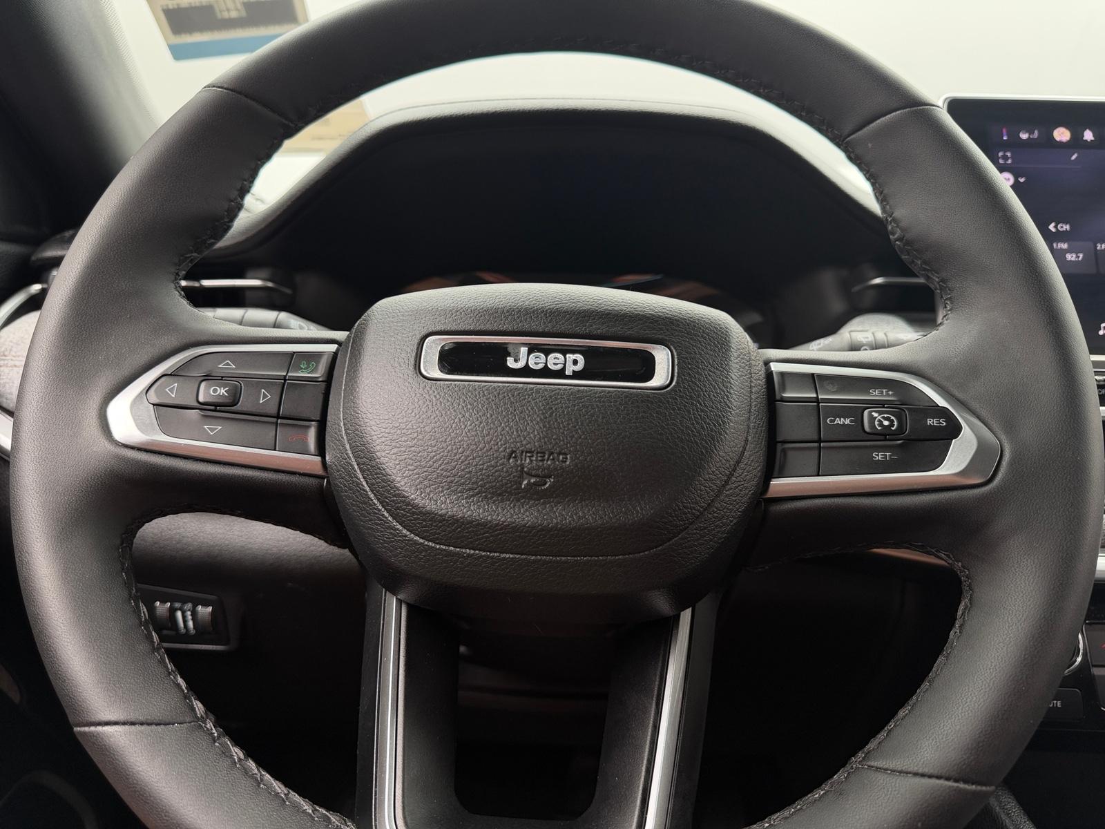 Thumbnail: 2023 Jeep Compass - 4