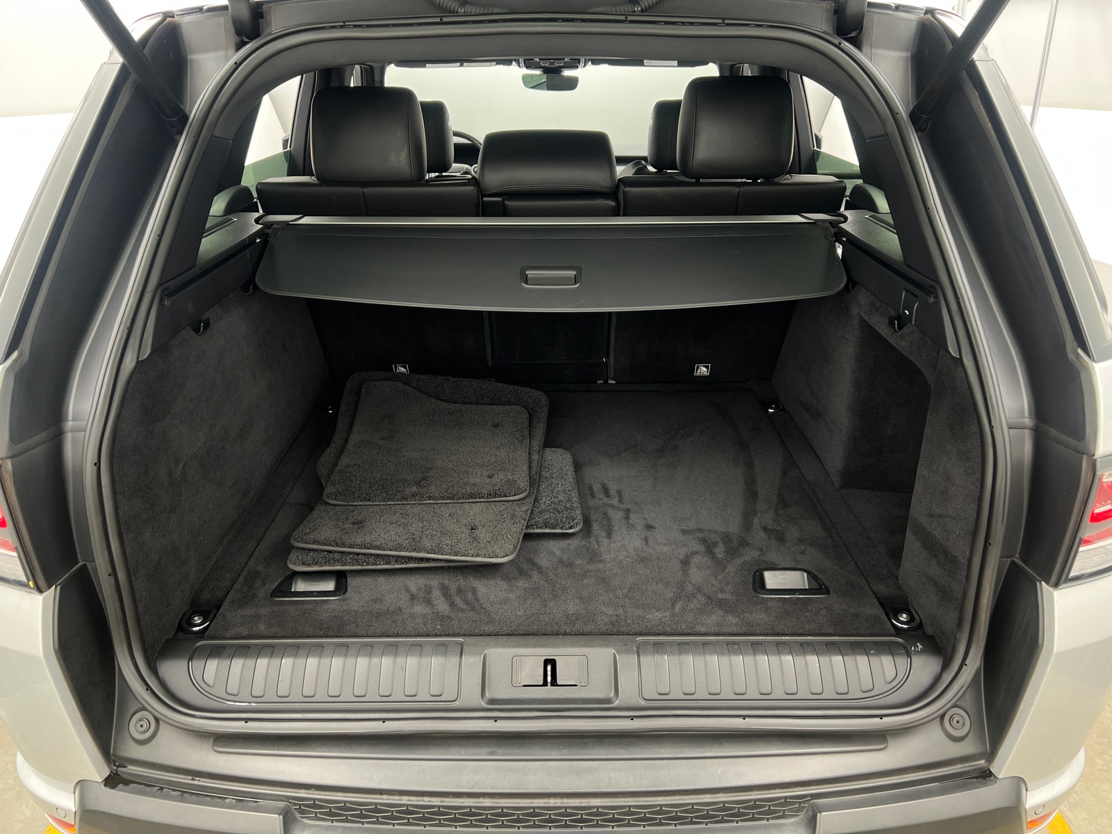 Thumbnail: 2017 Land Rover Range Rover Sport - 6