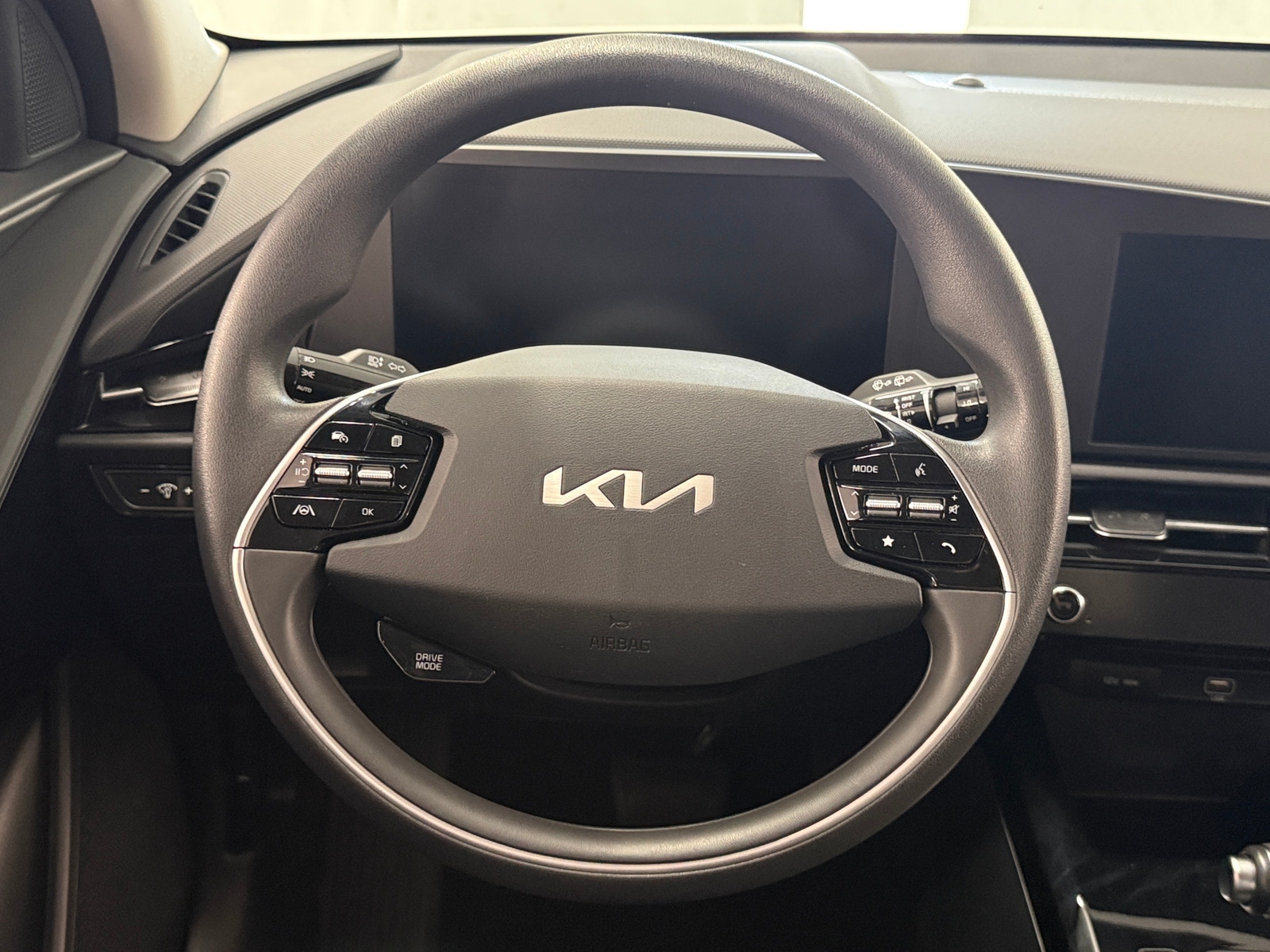 Thumbnail: 2026 Kia Niro - 5