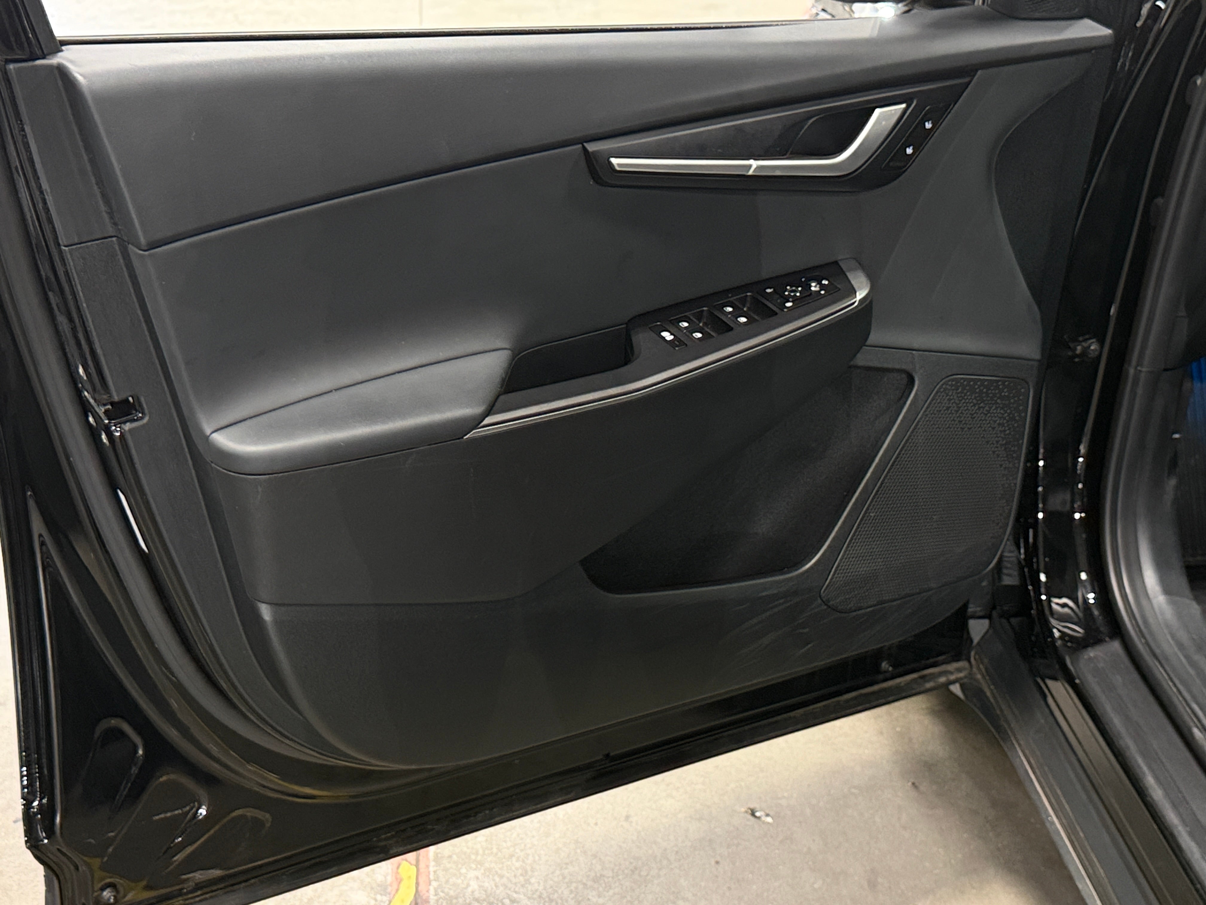 Used 2024 Kia EV6 Light L/R with VIN KNDC3DLC4R5188586 for sale in Auburn, WA