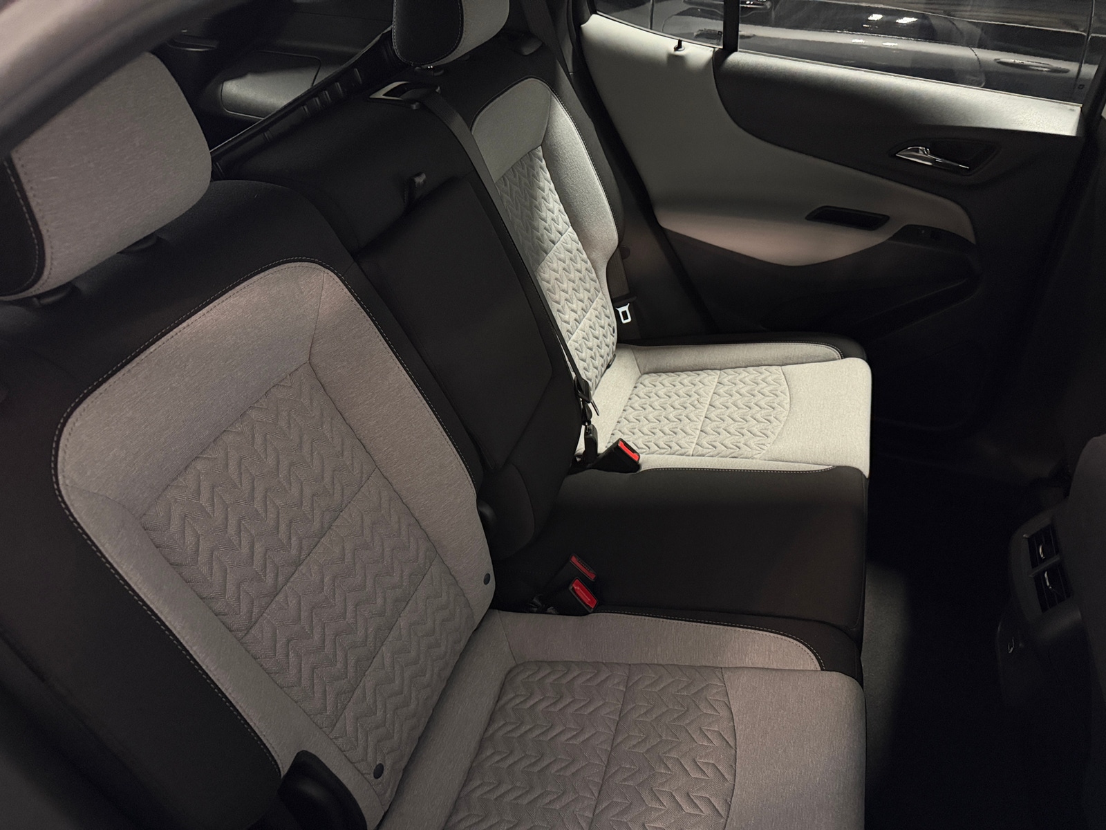 Thumbnail: 2022 Chevrolet Equinox - 6