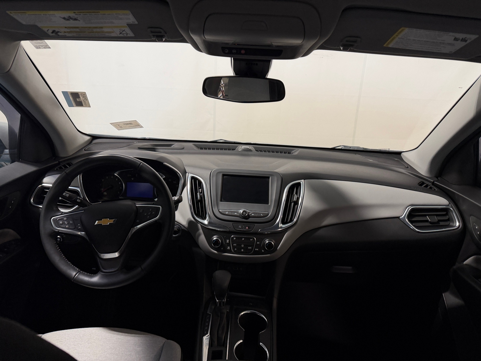 Thumbnail: 2022 Chevrolet Equinox - 3