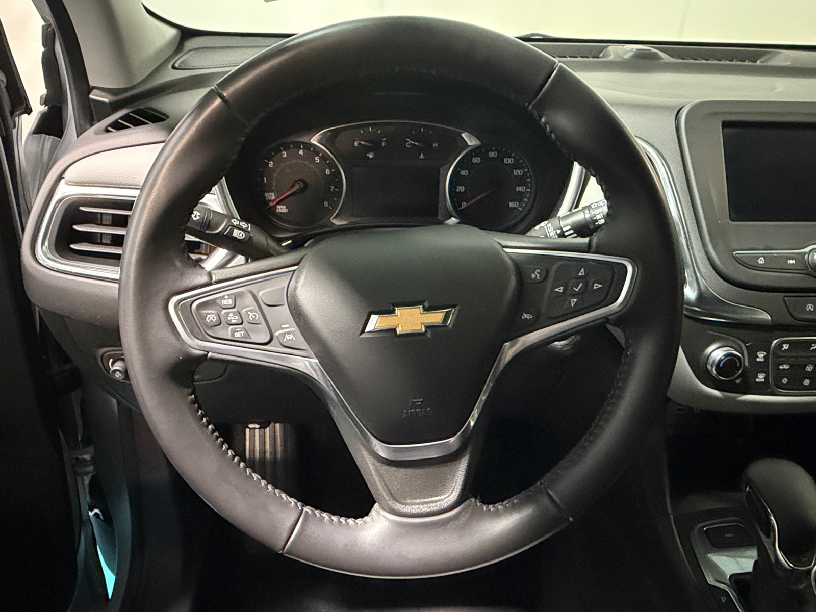 Thumbnail: 2022 Chevrolet Equinox - 5