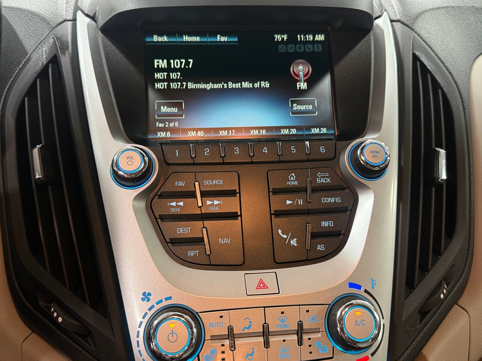 Thumbnail: 2017 Chevrolet Equinox - 3