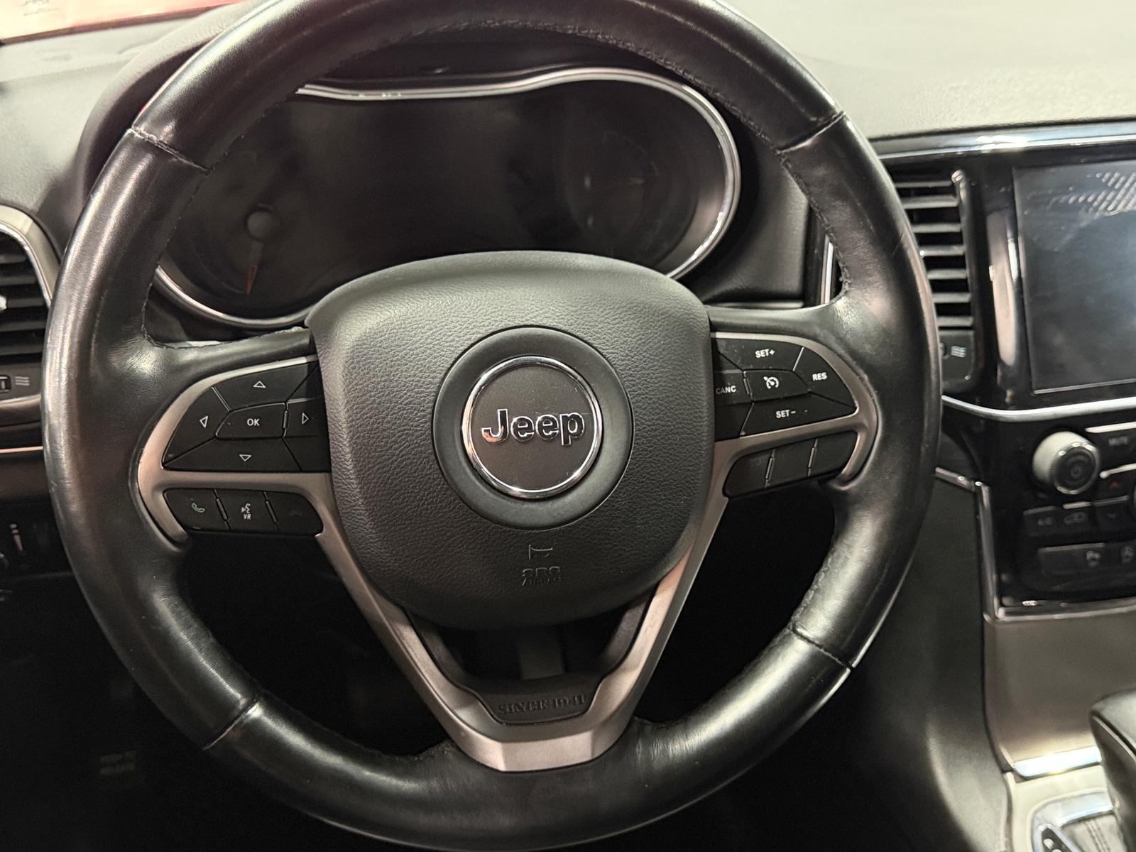 Thumbnail: 2020 Jeep Grand Cherokee - 4