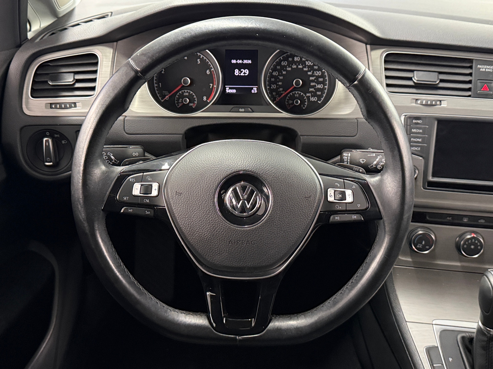 Thumbnail: 2016 Volkswagen e-Golf - 5