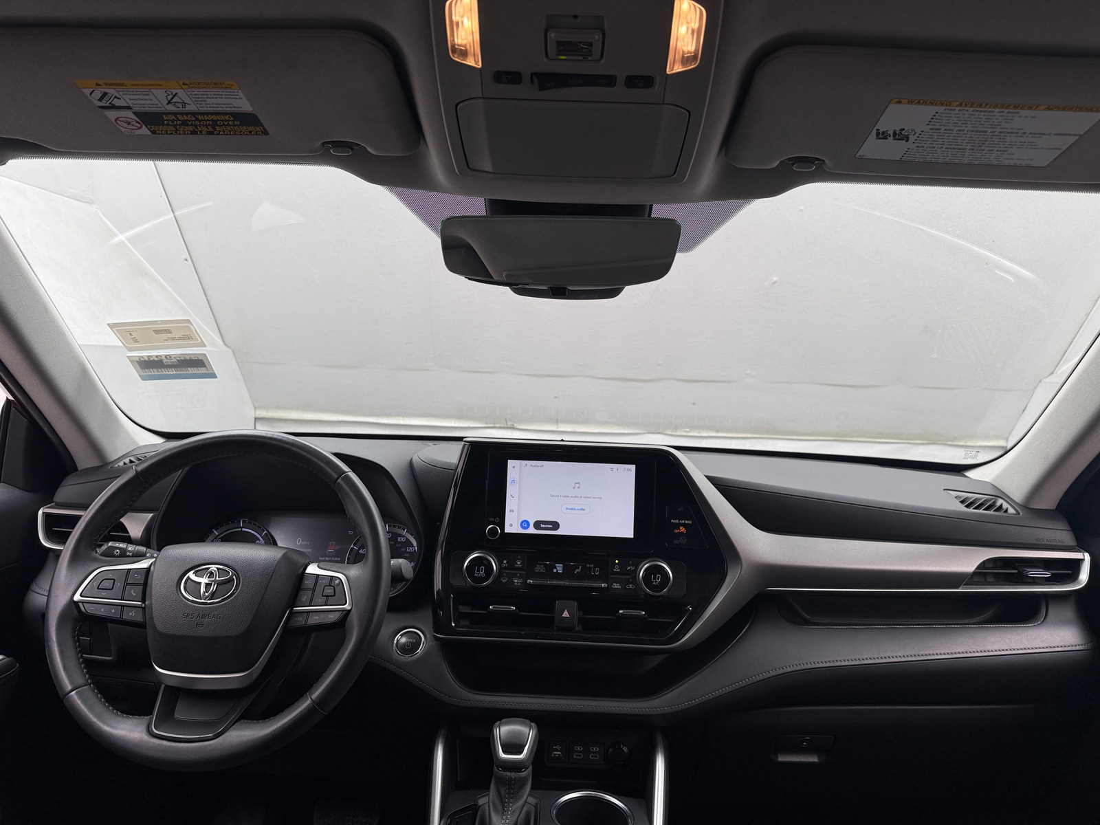 Thumbnail: 2023 Toyota Highlander - 3