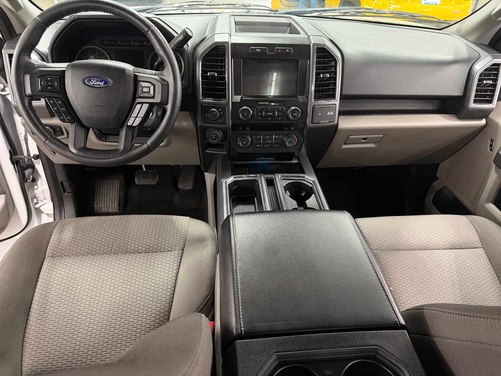 Thumbnail: 2020 Ford Econoline - 3
