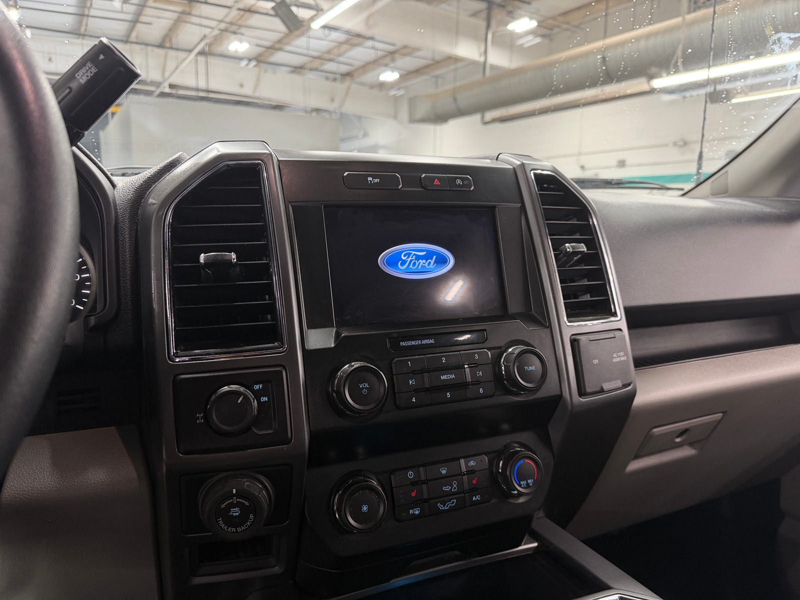 Thumbnail: 2020 Ford Econoline - 4