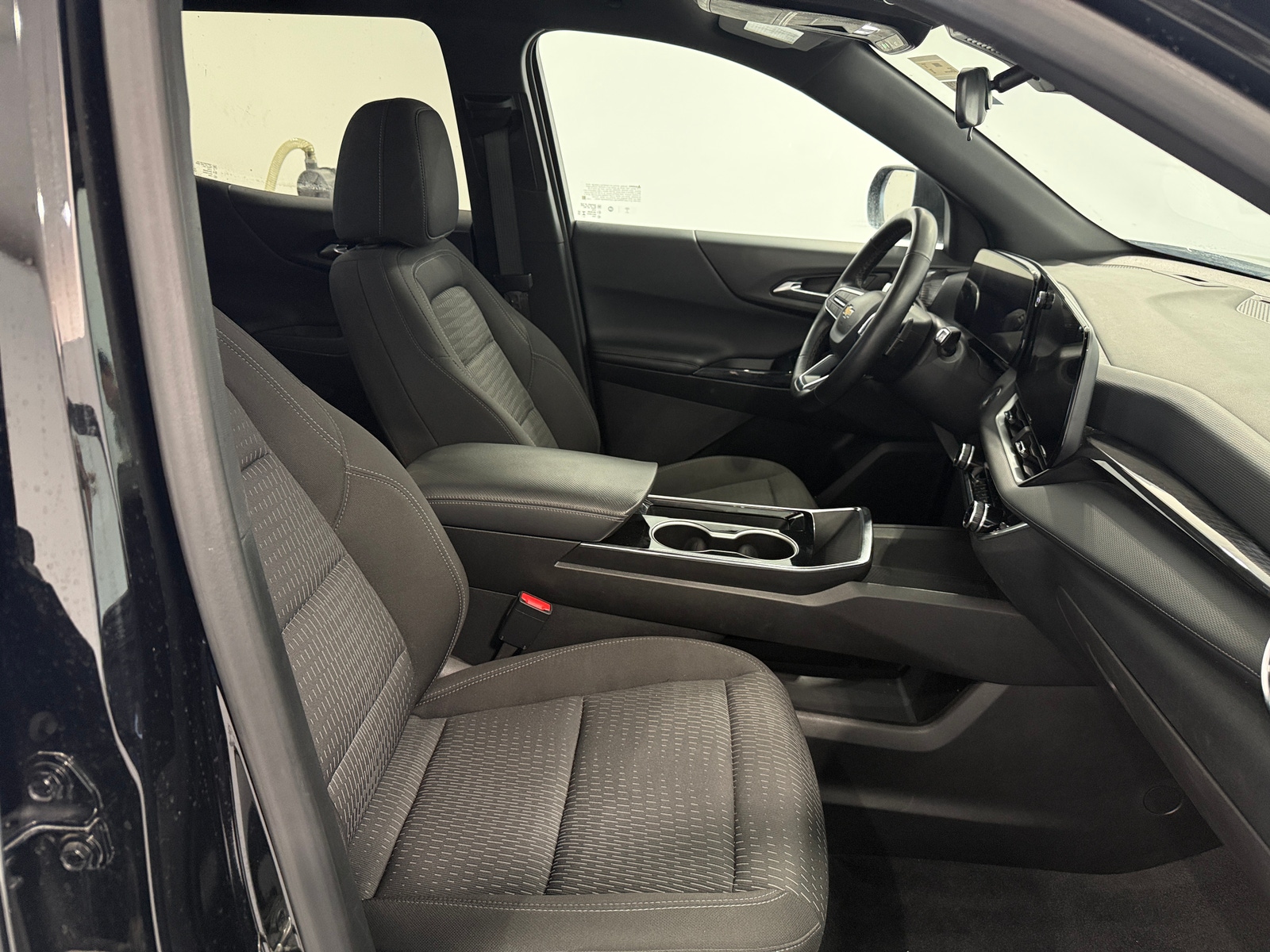 Thumbnail: 2025 Chevrolet Equinox - 2