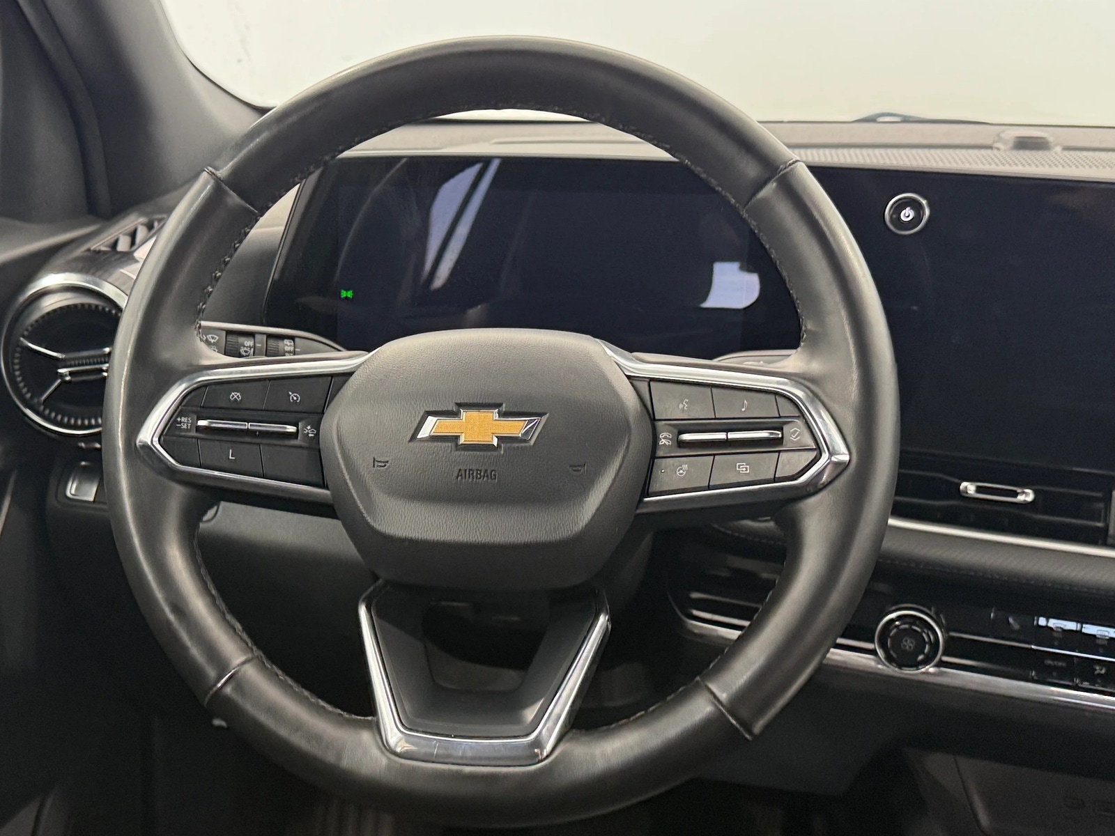 Thumbnail: 2025 Chevrolet Equinox - 5