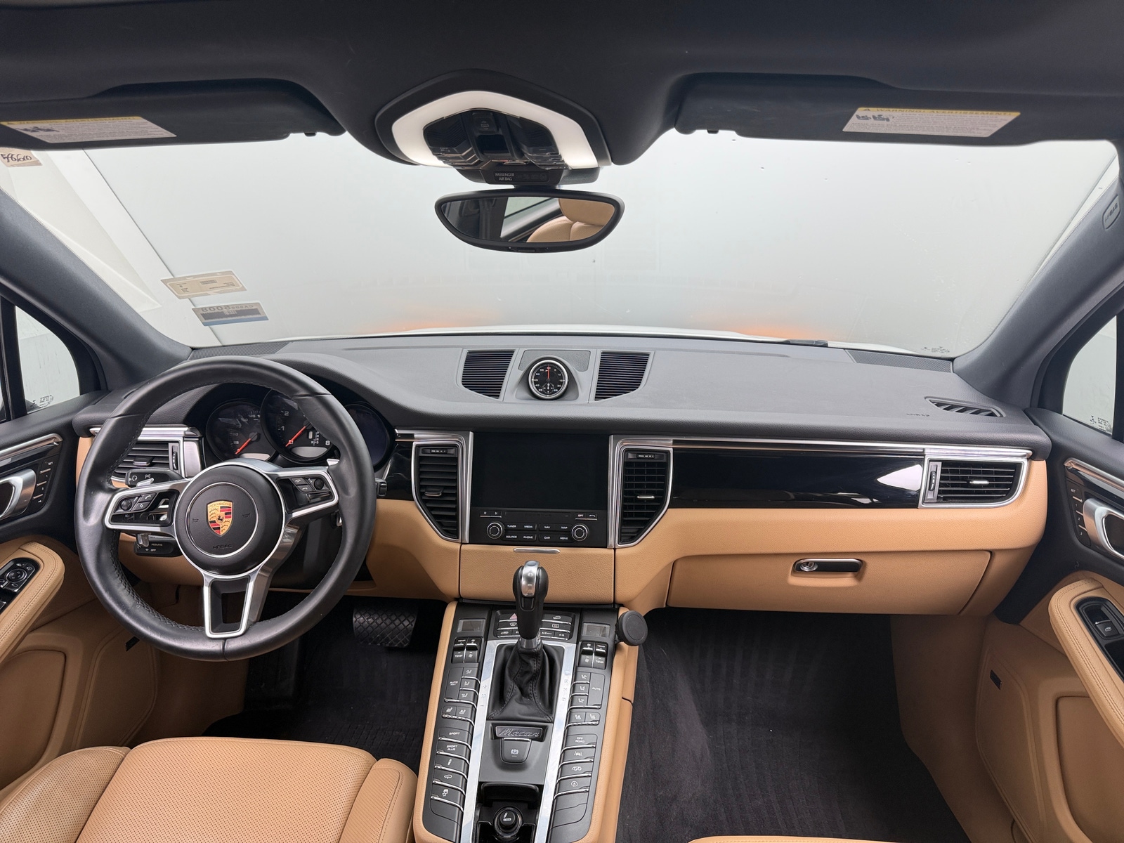 Thumbnail: 2018 Porsche Macan - 2