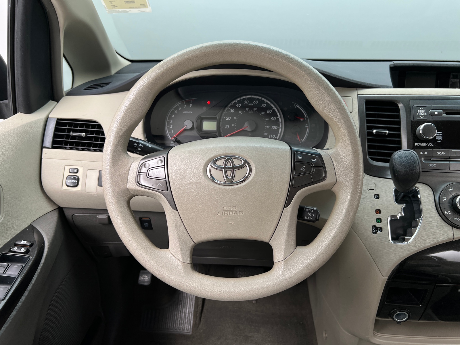 Thumbnail: 2012 Toyota Sienna - 5
