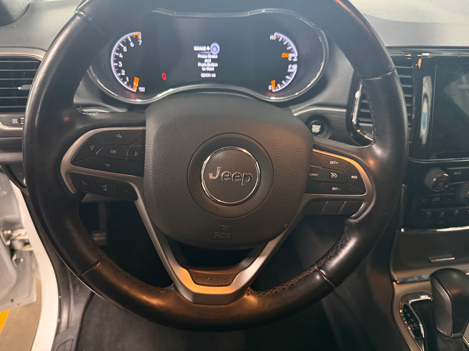 Thumbnail: 2021 Jeep Grand Cherokee - 4