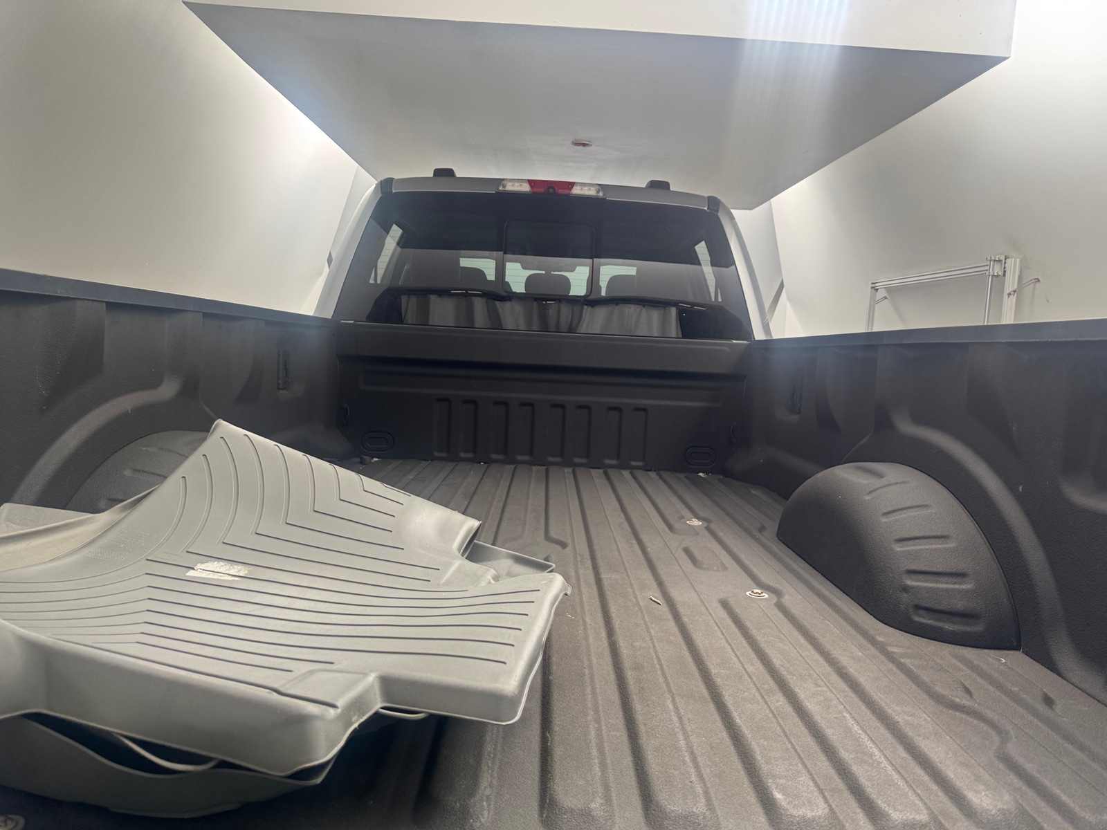 Thumbnail: 2020 Ford Econoline - 6