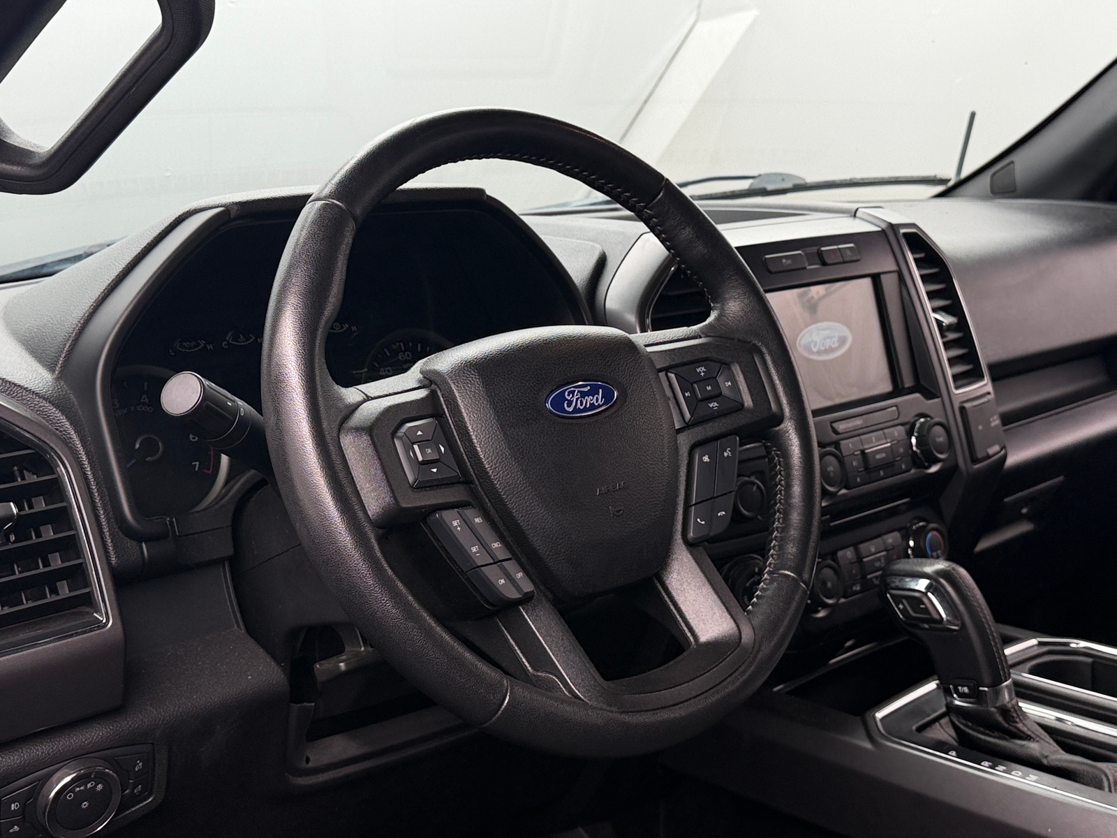 Thumbnail: 2017 Ford Econoline - 5