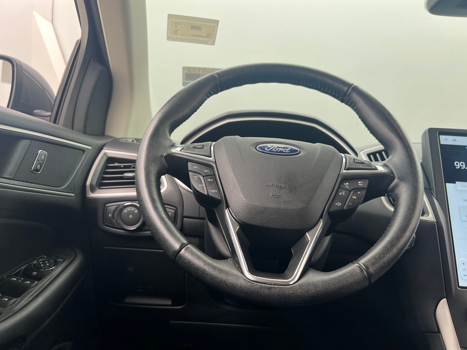 Thumbnail: 2021 Ford Edge - 4
