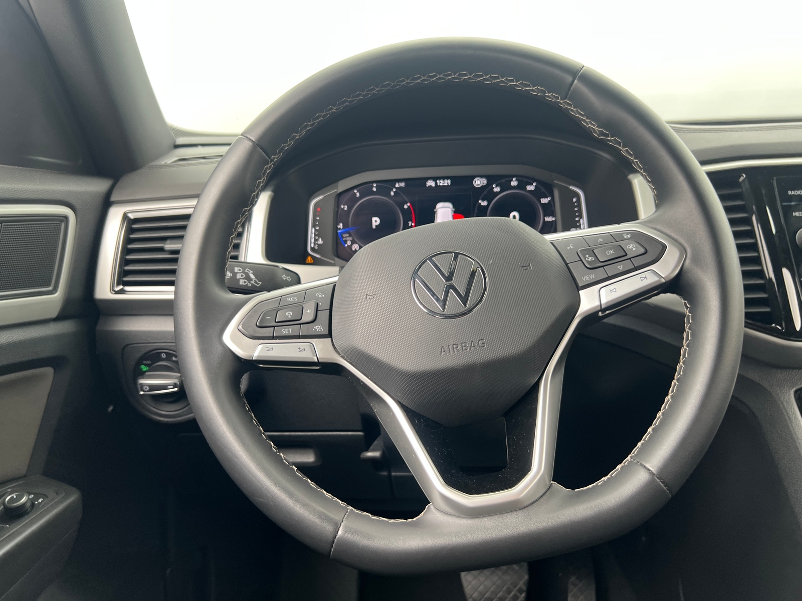 Thumbnail: 2023 Volkswagen Atlas - 4