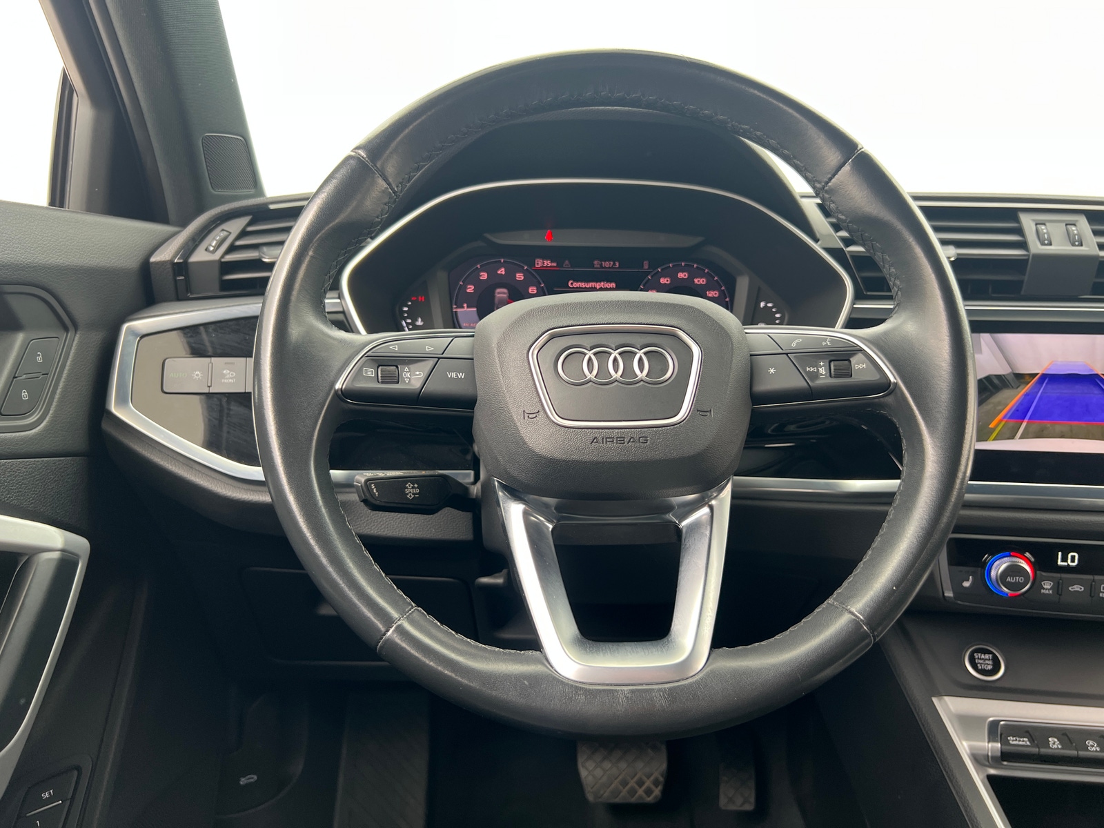 Thumbnail: 2023 Audi Q3 - 4
