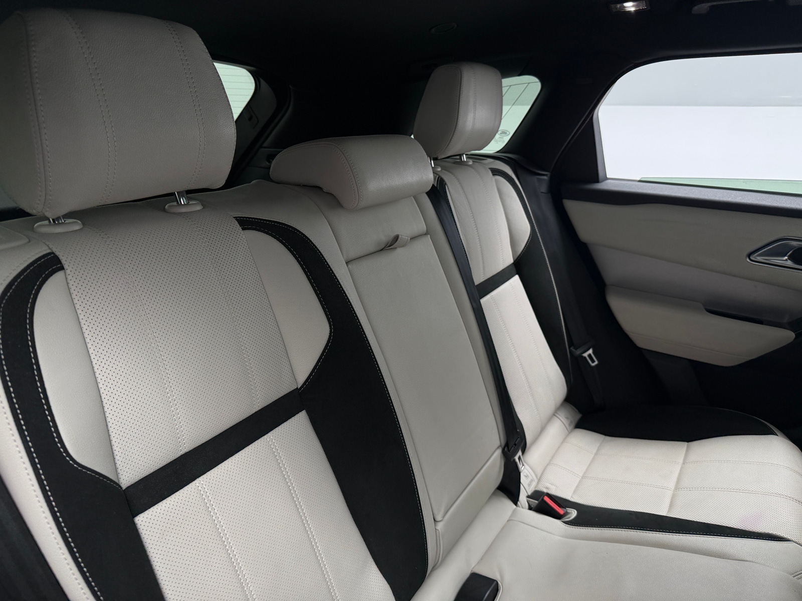 Thumbnail: 2021 Land Rover Range Rover Velar - 5