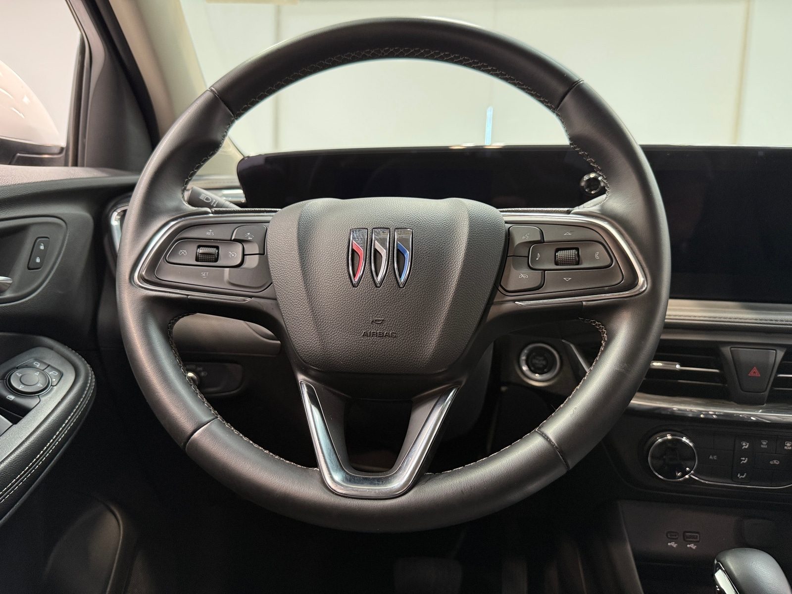 Thumbnail: 2025 Buick Encore GX - 4