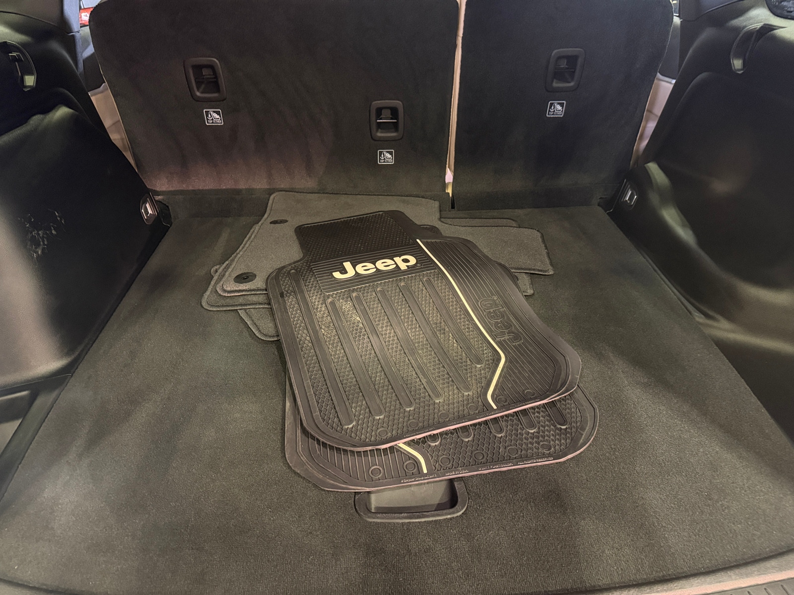 Thumbnail: 2024 Jeep Grand Cherokee - 6