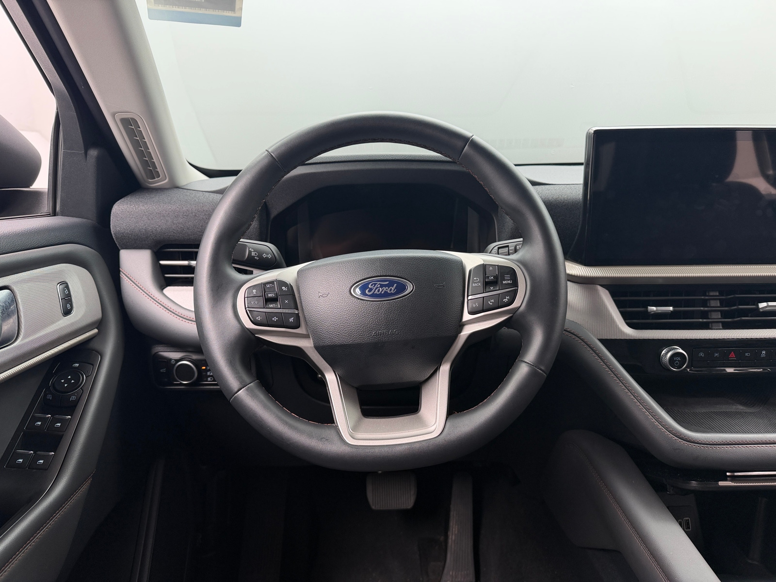 Thumbnail: 2025 Ford Explorer - 5