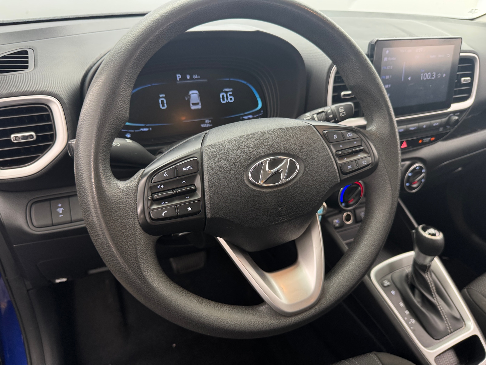 Thumbnail: 2023 Hyundai Venue - 5