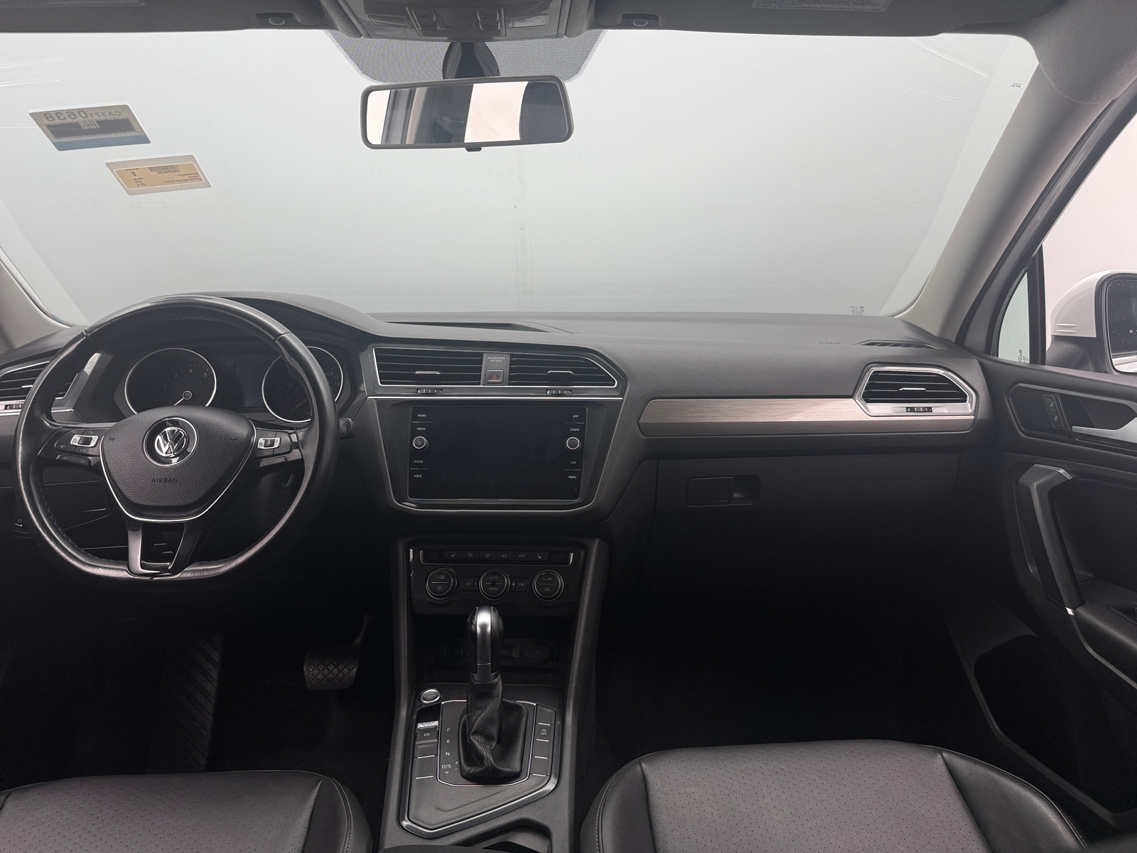 Thumbnail: 2018 Volkswagen Tiguan - 2