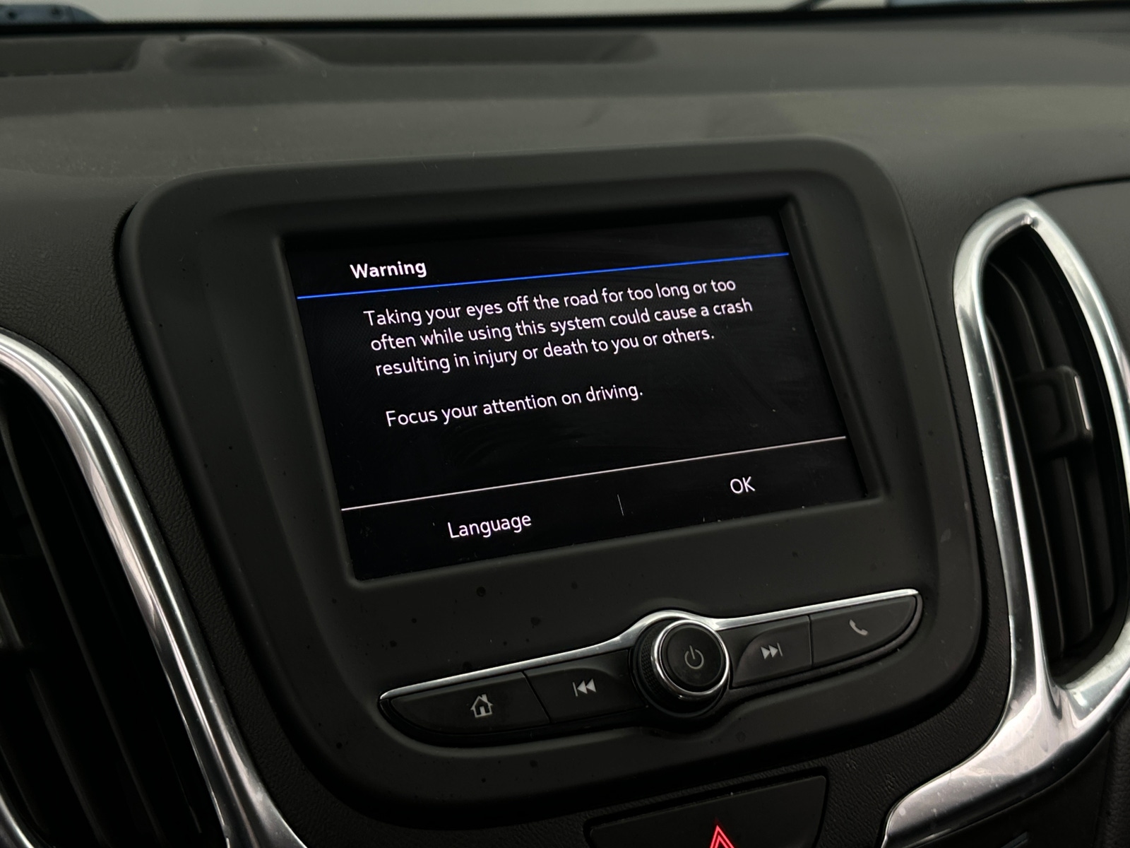 Thumbnail: 2021 Chevrolet Equinox - 4
