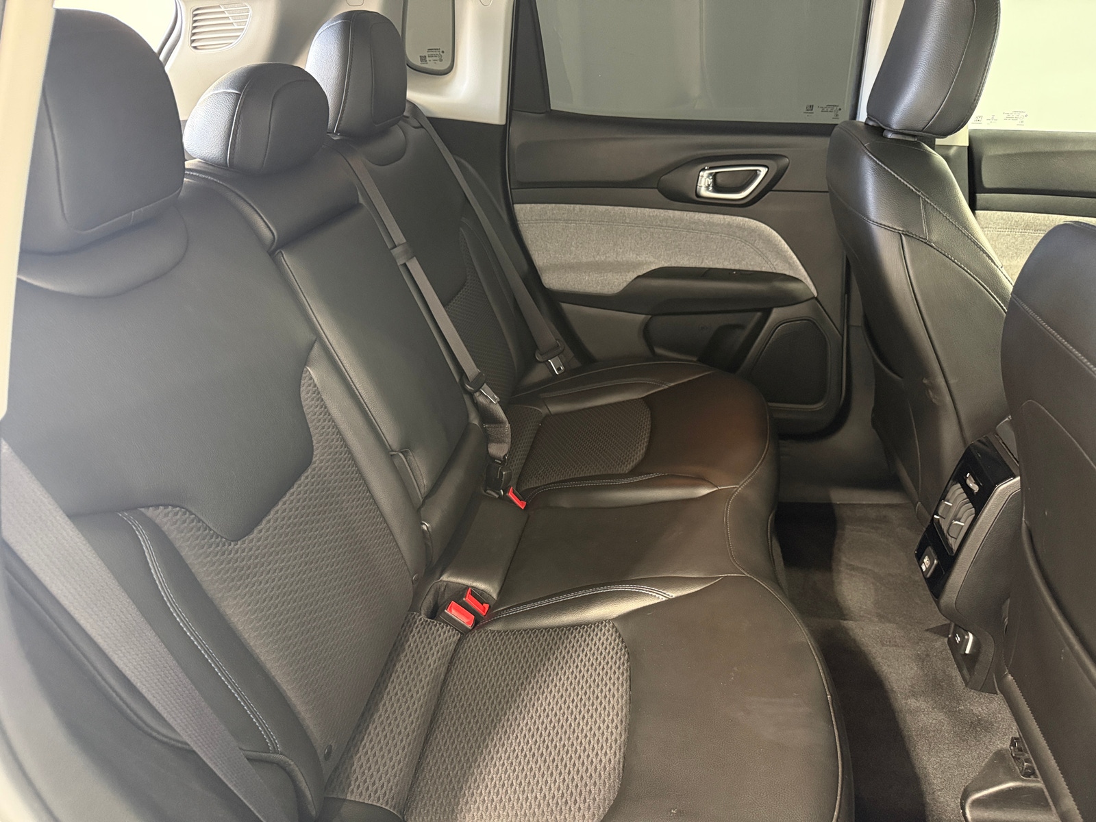 Thumbnail: 2022 Jeep Compass - 6