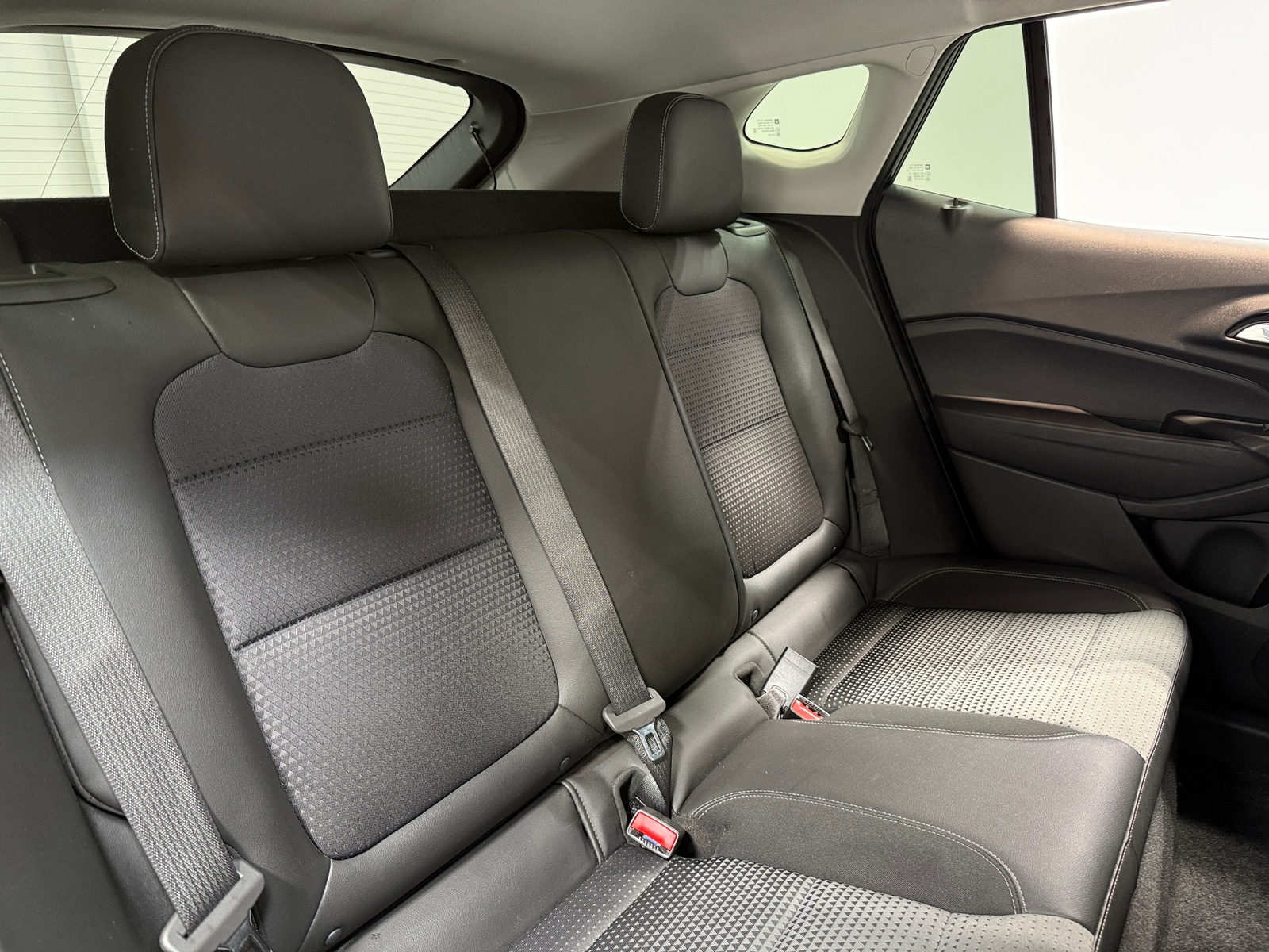 Thumbnail: 2025 Chevrolet Trax - 5