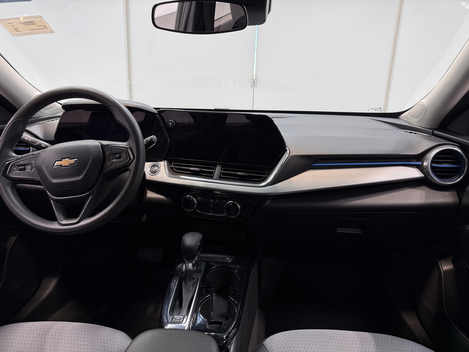 Thumbnail: 2025 Chevrolet Trax - 2