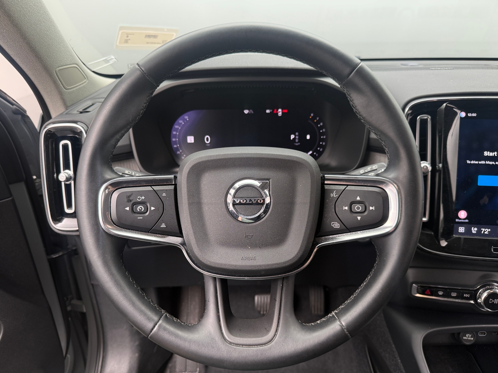 Thumbnail: 2024 Volvo XC40 - 4