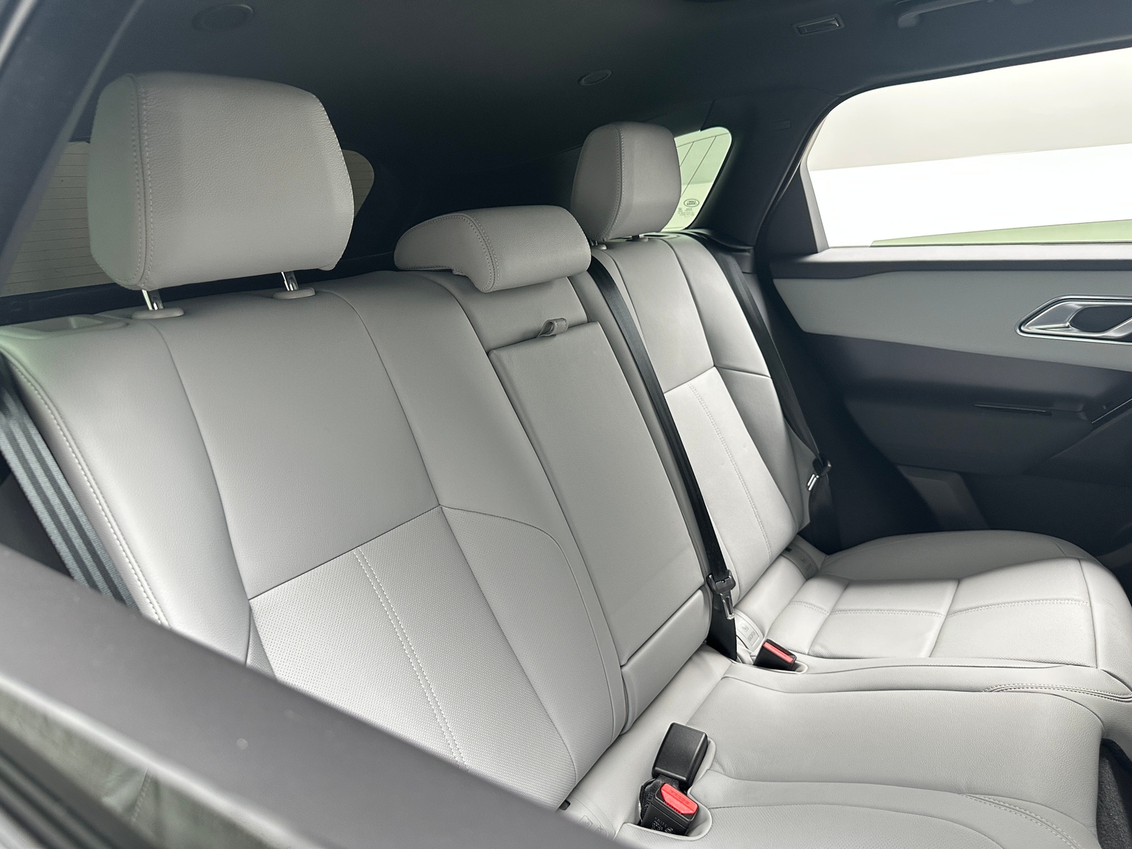 Thumbnail: 2026 Land Rover Range Rover Velar - 5