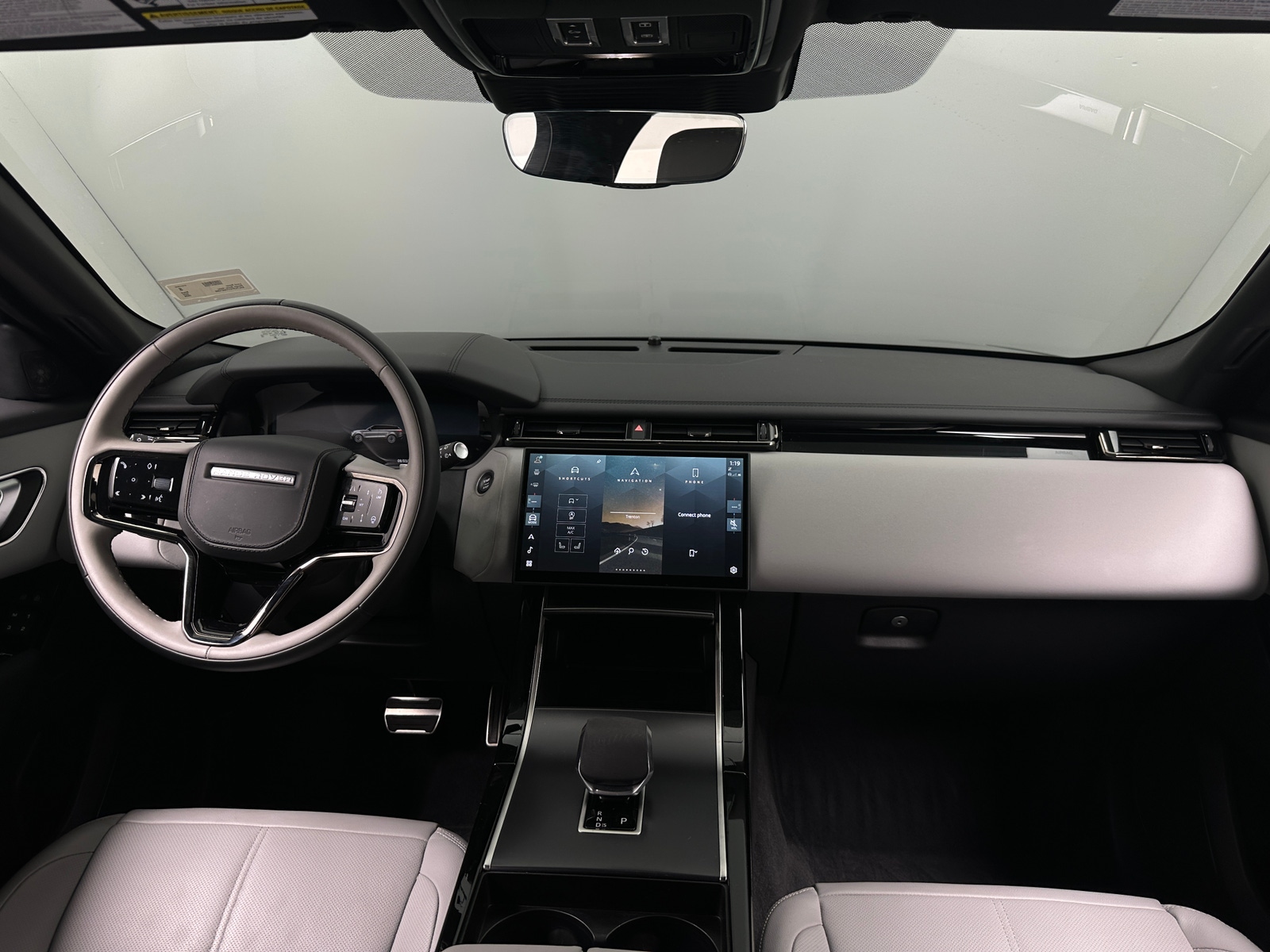 Thumbnail: 2026 Land Rover Range Rover Velar - 2