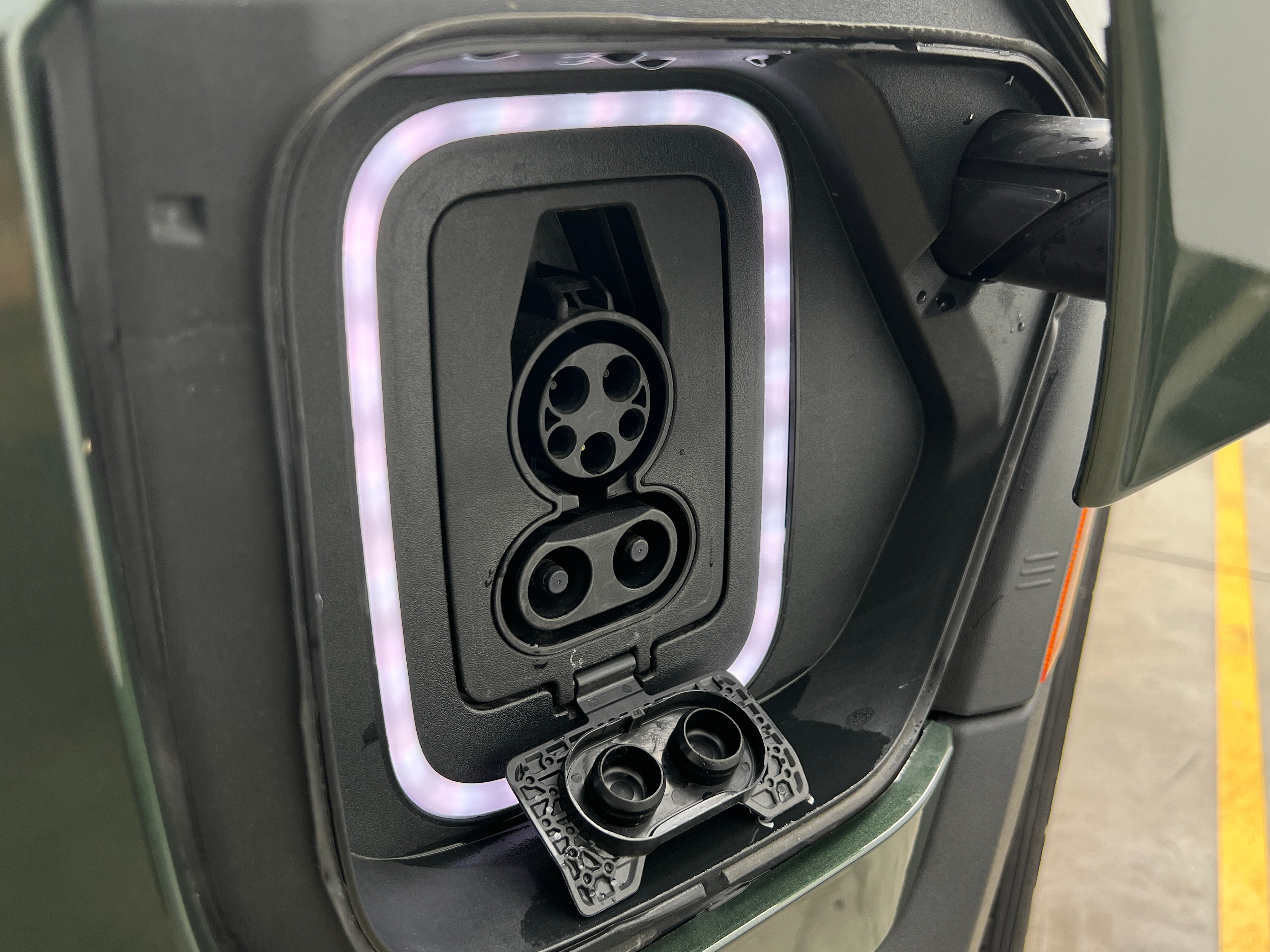 Used 2024 Rivian R1T Adventure with VIN 7FCTGBAAXRN033268 for sale in Pewaukee, WI
