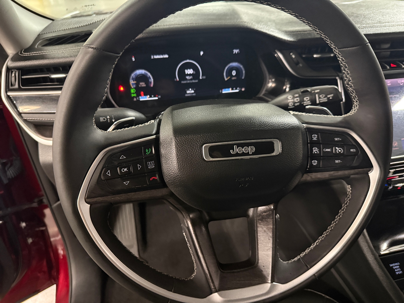 Thumbnail: 2023 Jeep Grand Cherokee - 4