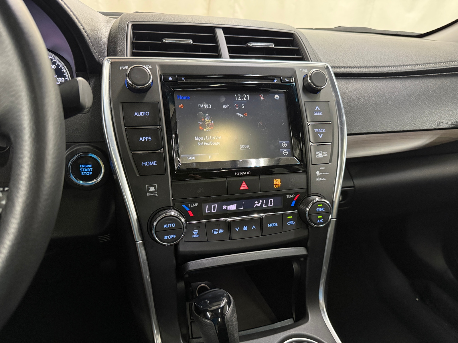 Thumbnail: 2017 Toyota Camry - 3