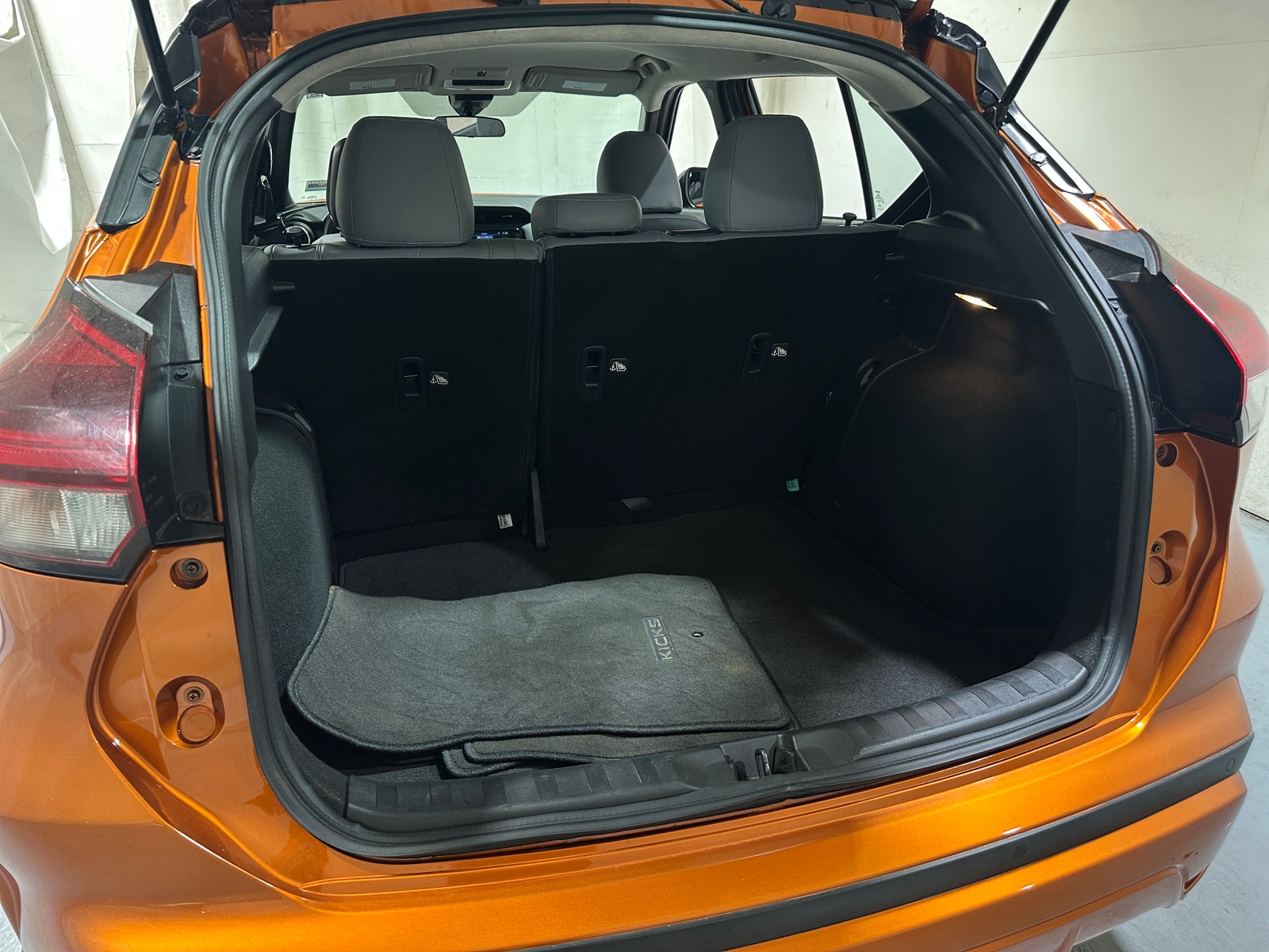 Thumbnail: 2023 Nissan Kicks - 6